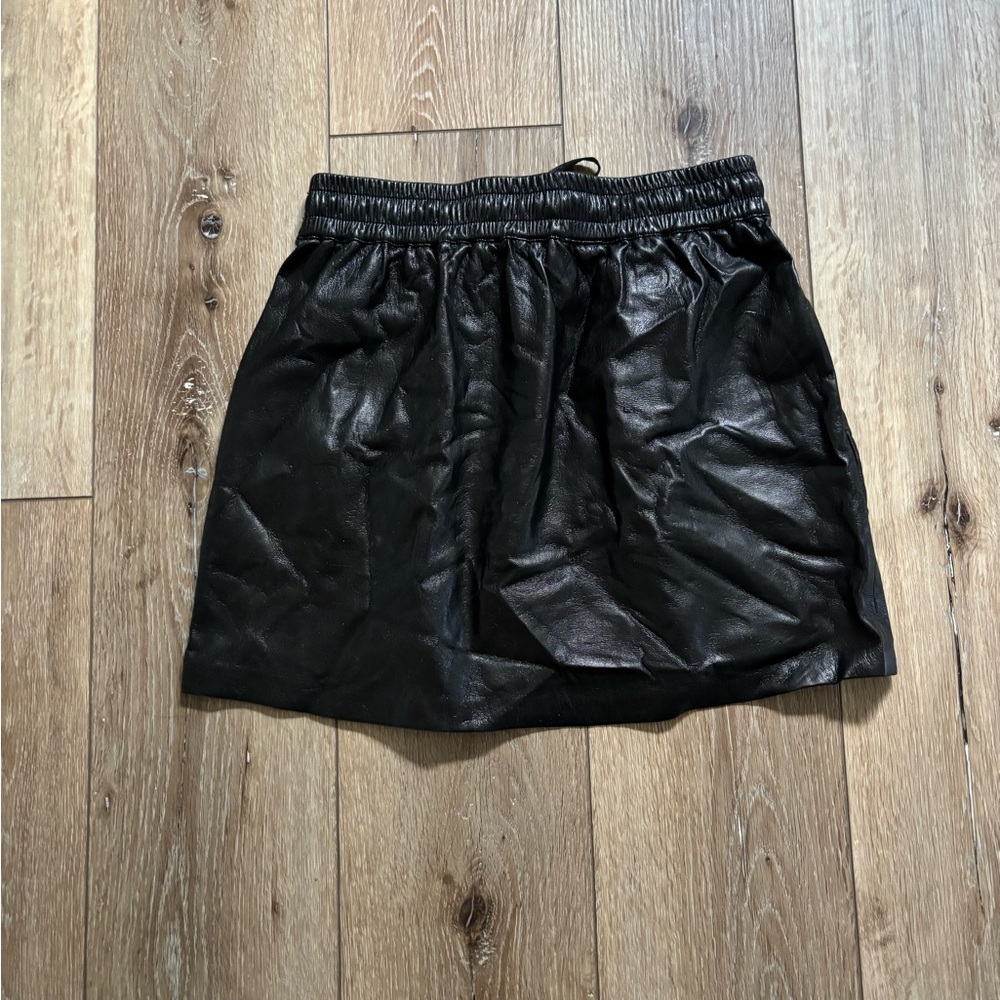 Good American Better Than Leather Faux Leather Miniskirt - Picture 3 of 3
